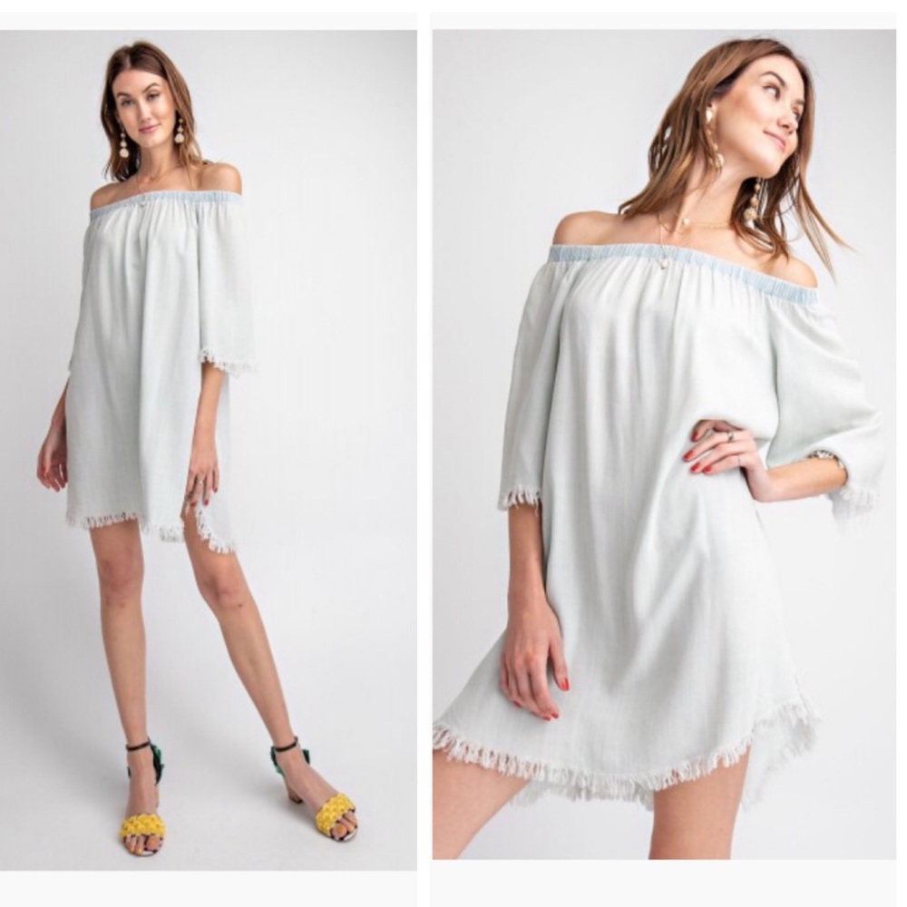 ✴️FINAL SALE DISTRESSED OFF SHOULDER DENIM DRESS - Picture 3 of 4